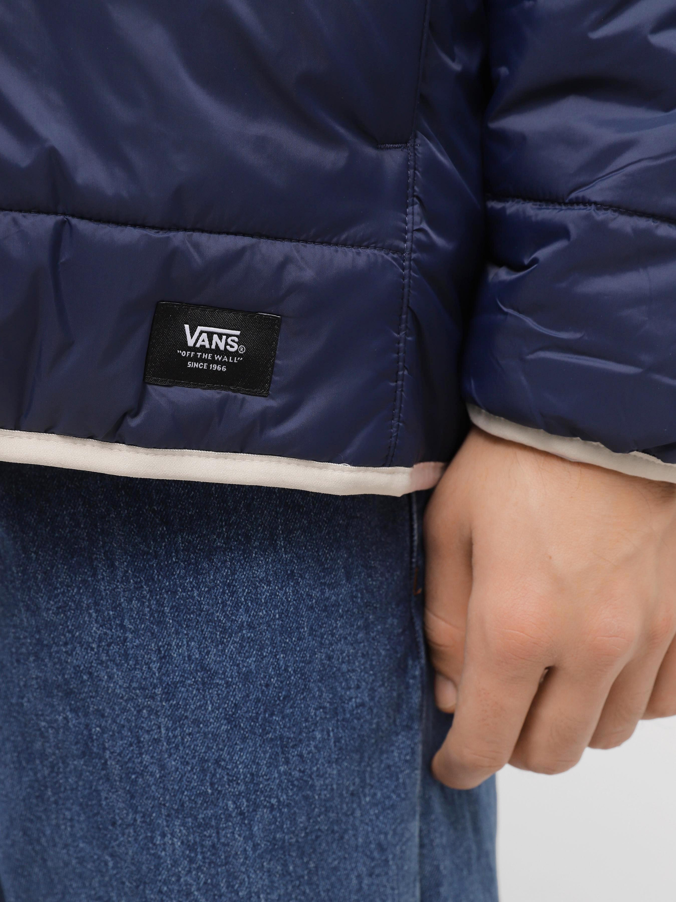 Зимова куртка Vans Prospect MTE-1 Puffer модель VN0A7S8HZ1Y1 Фото