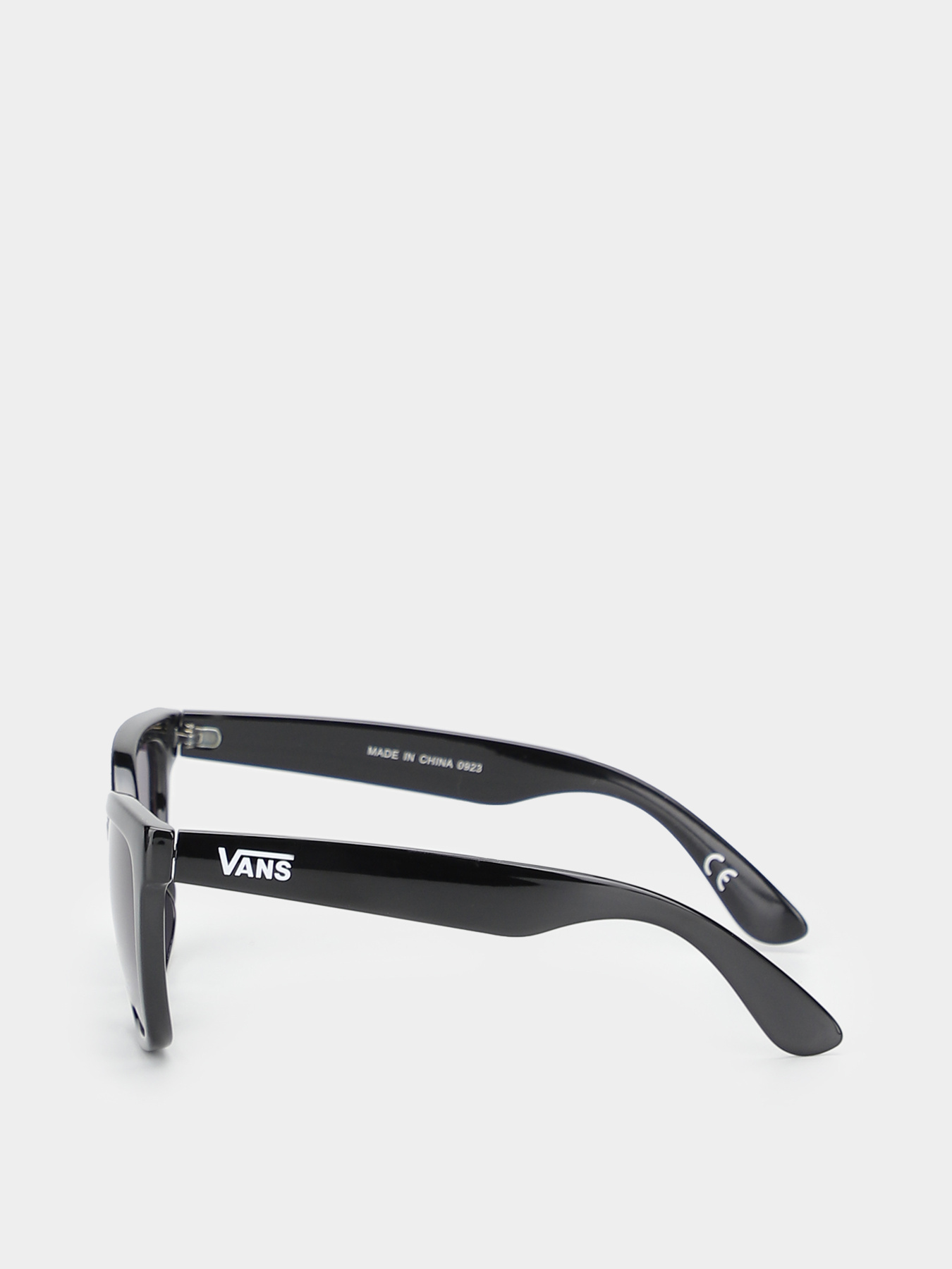 Солнцезащитные очки Vans Hip Cat модель VN000HEDBLK1 Фото