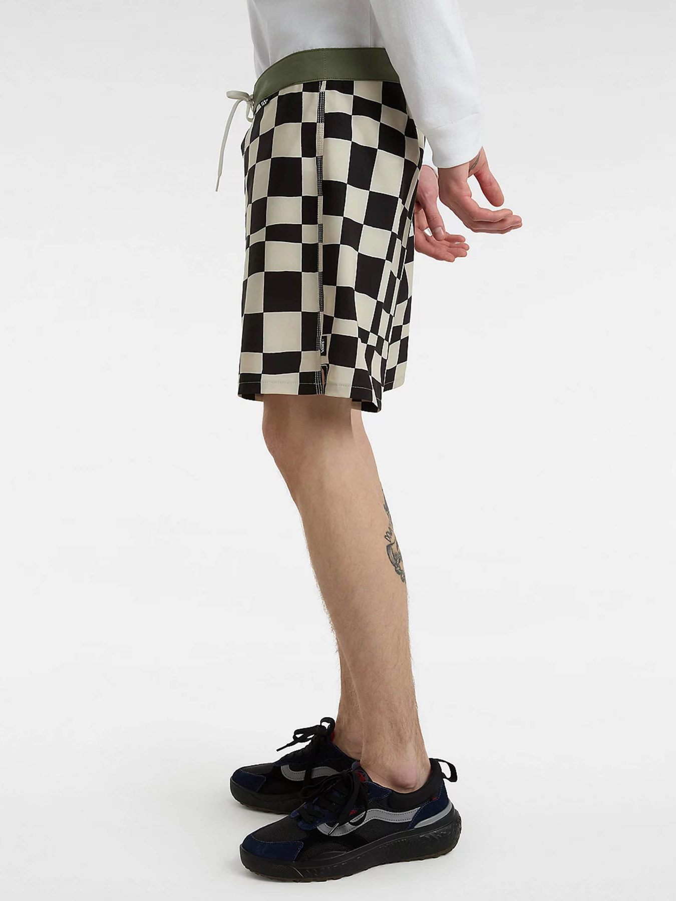Повседневные шорты Vans The Daily Check 17 модель VN0007XSZO21 Повседневные шорты Vans The Daily Check 17 модель VN0007XSZO21 Фото