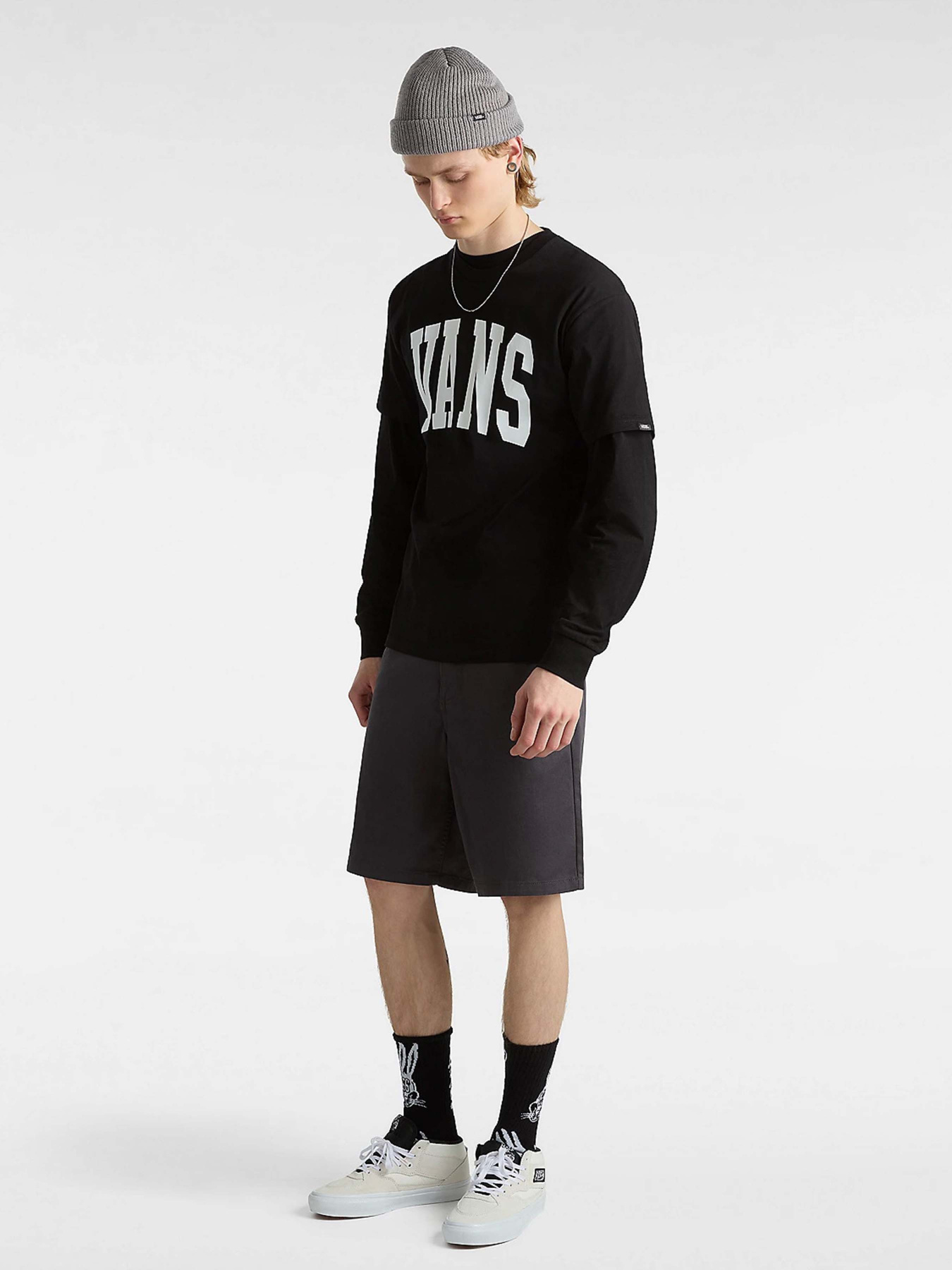 Футболка Vans Arched модель VN000G47BLK1 Фото