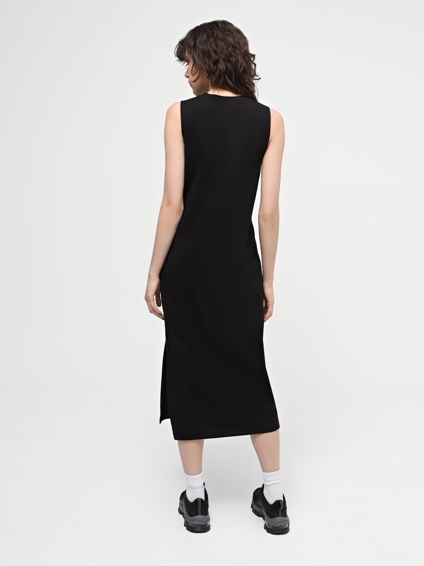 Платье миди Vans Left Chest Midi модель VN000JFGBLK1 Платье миди Vans Left Chest Midi модель VN000JFGBLK1 Фото