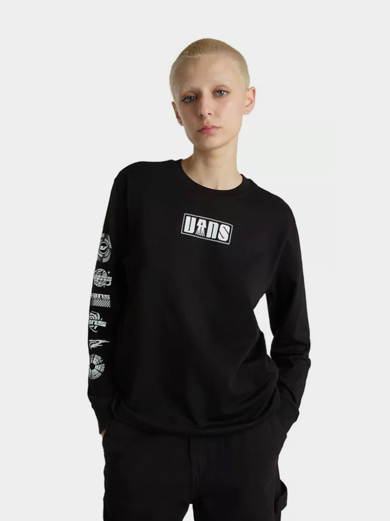 Лонгслив Vans Space Right Ls Bff модель VN000GDRBLK1 Фото