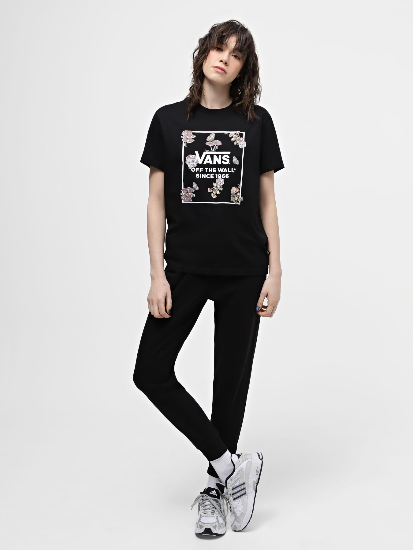 Штаны спортивные Vans Patched модель VN000ASABLK1 Фото