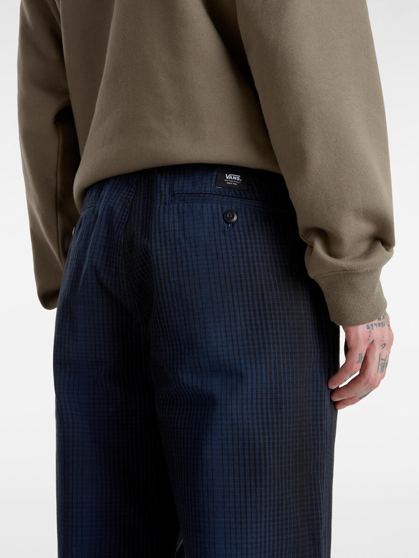 Повсякденні штани Vans Authentic Chino Loose Tapered Plaid модель VN000HAJLKV1 Фото