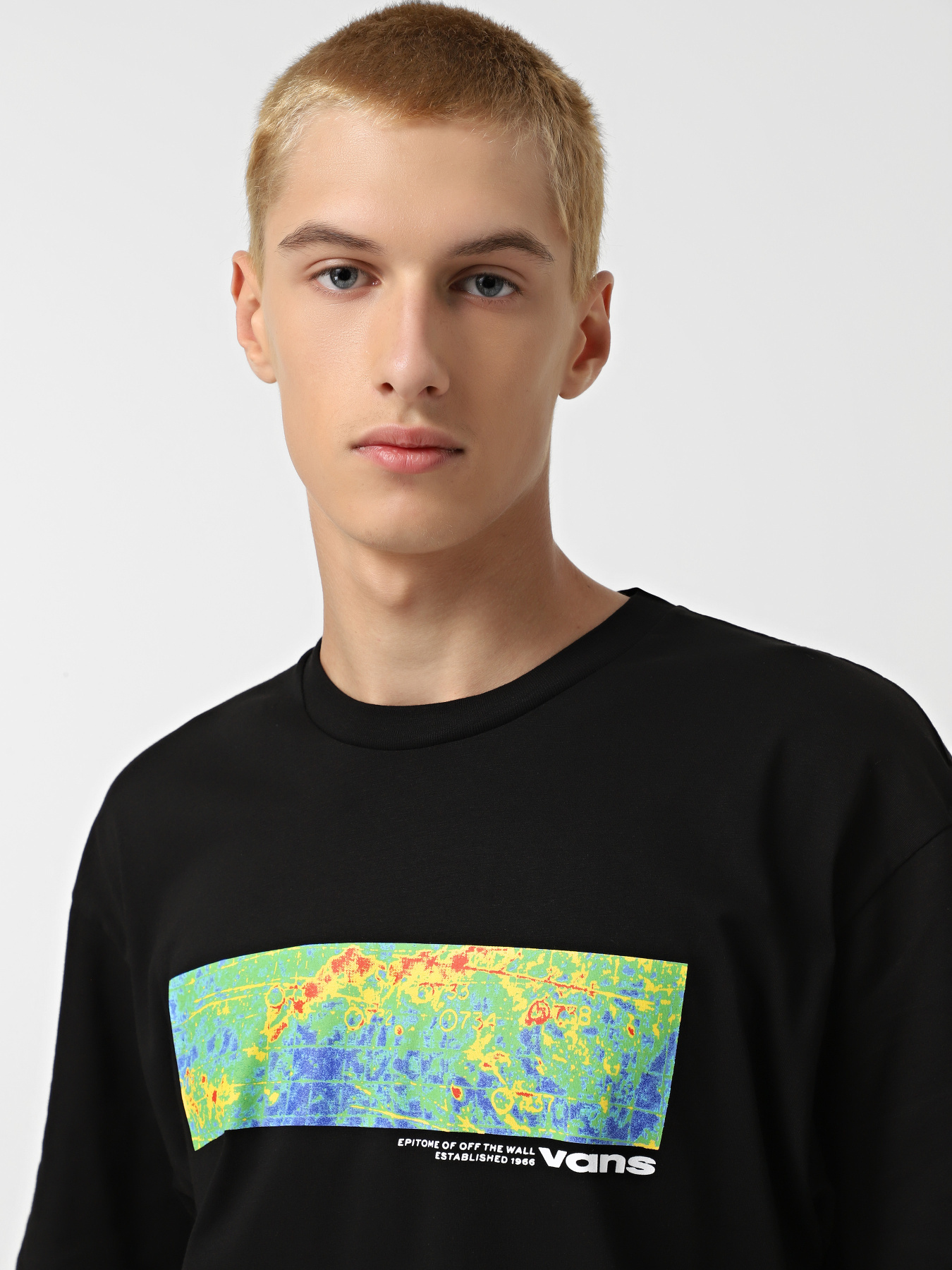 Футболка Vans Epitome Ss модель VN000HFSBLK1 Фото