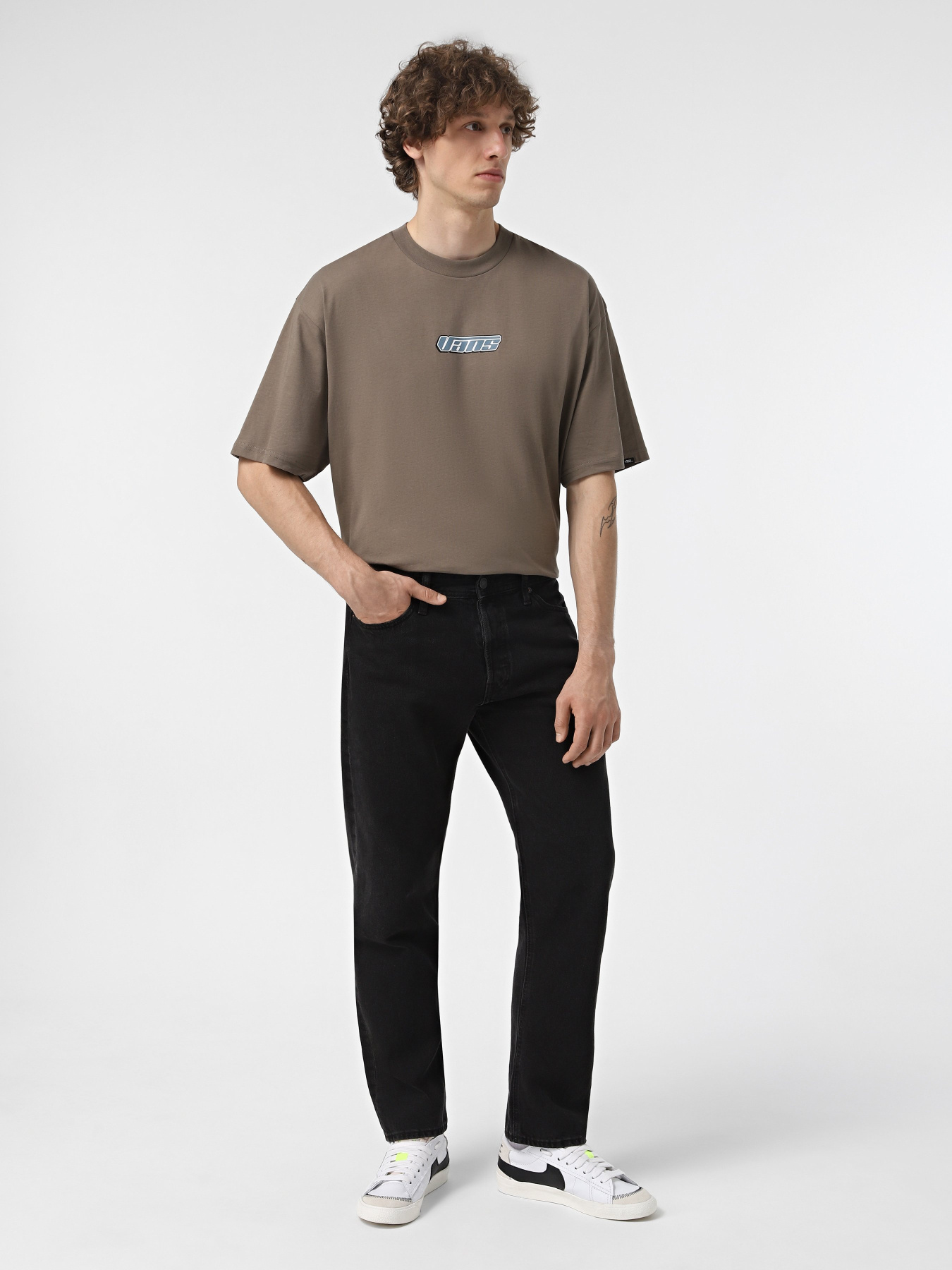 Футболка Vans Retro V модель VN000HFZ9JC1 Фото