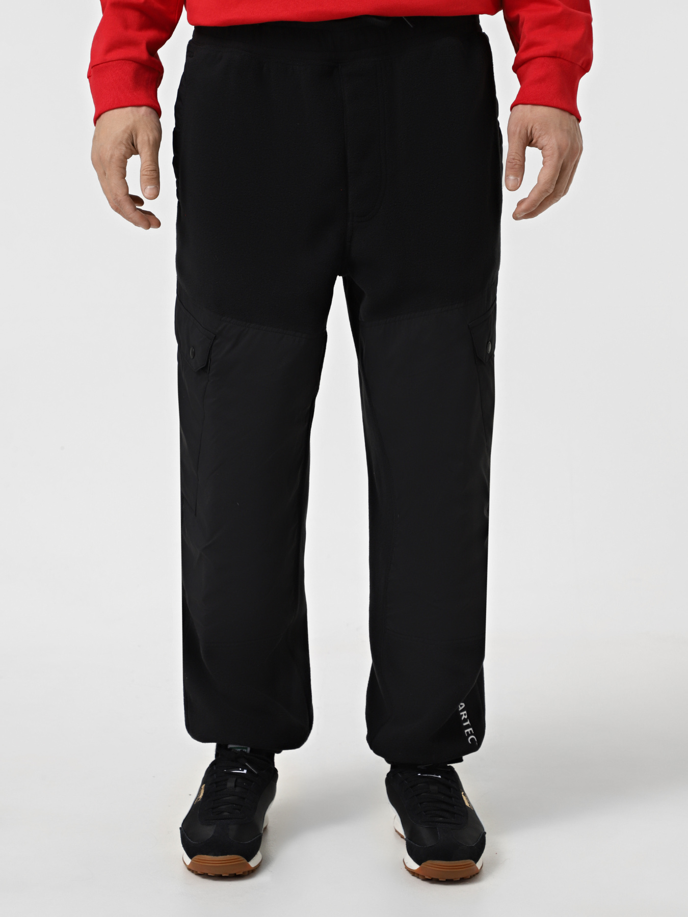 Штаны спортивные Vans MTE Polartec Relaxed Fleece модель VN000HAWBLK1 Фото