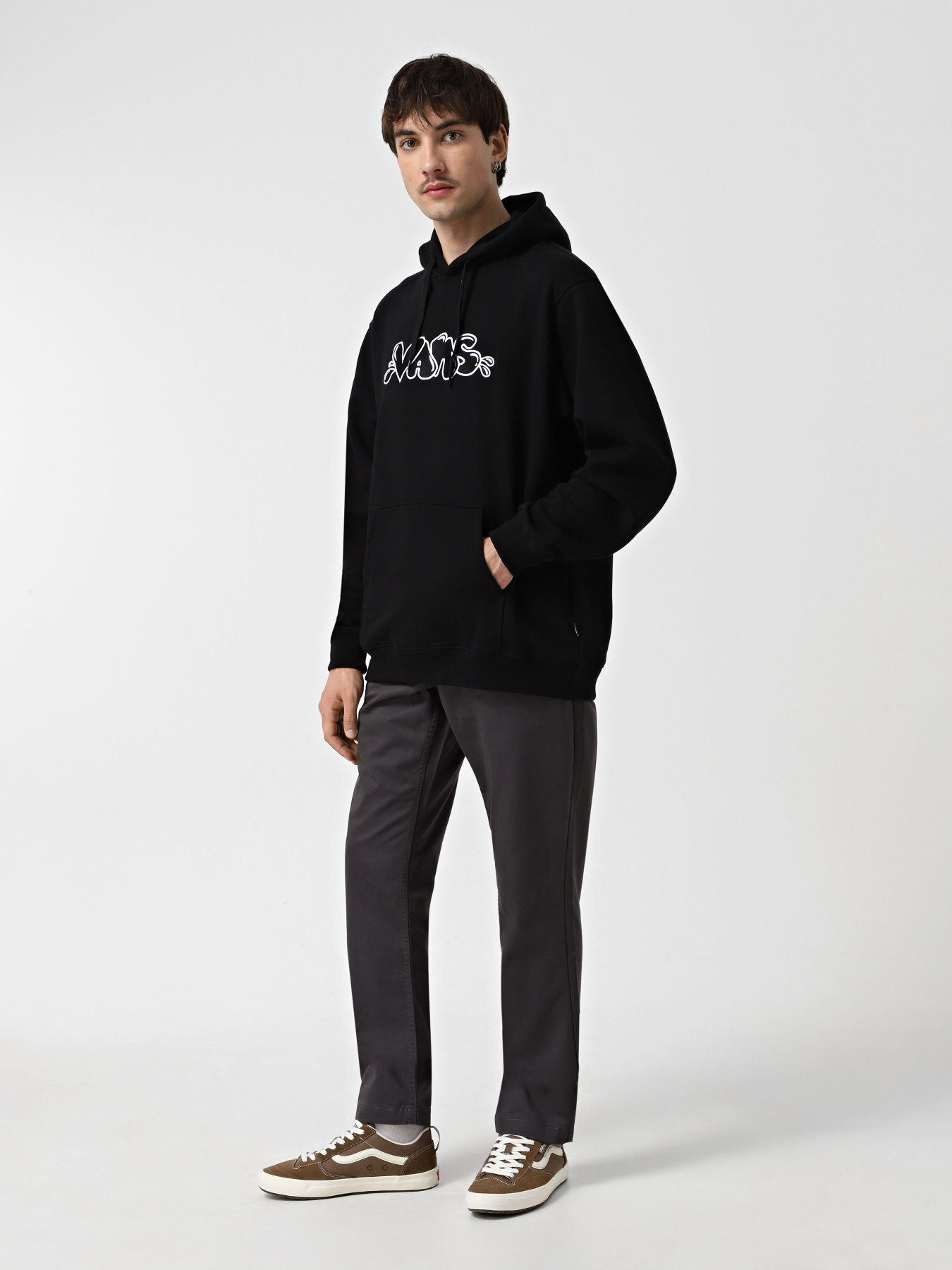 Худи Vans Caps Loose модель VN000HPPBLK1 Худи Vans Caps Loose модель VN000HPPBLK1 Фото