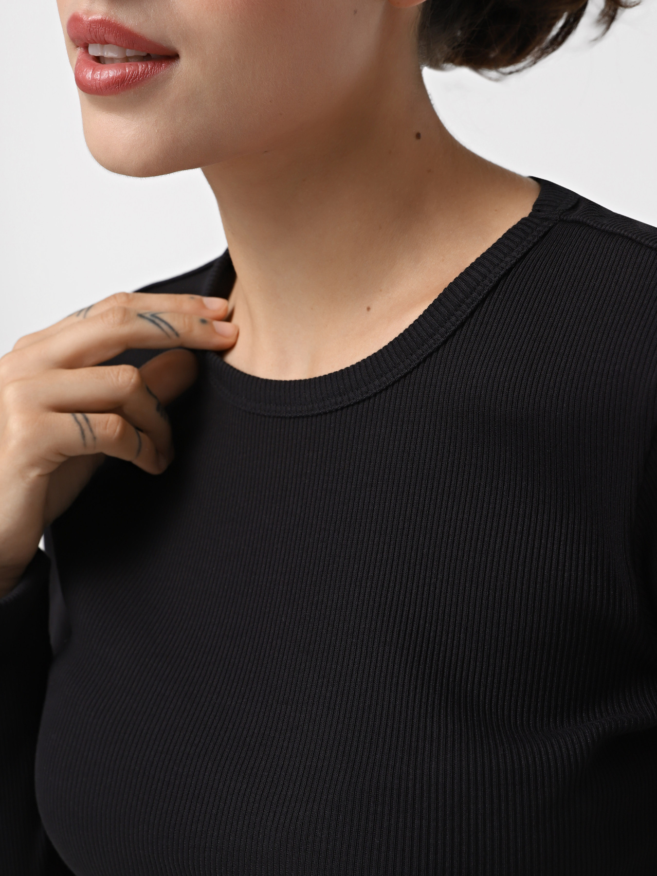 Лонгслив Vans Drew Rib модель VN000HHWBLK1 Лонгслив Vans Drew Rib модель VN000HHWBLK1 Фото