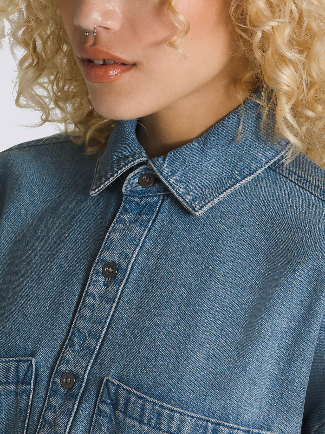 Сорочка повсякденна Vans Antica Boxy Denim модель VN000JT37W61 Фото