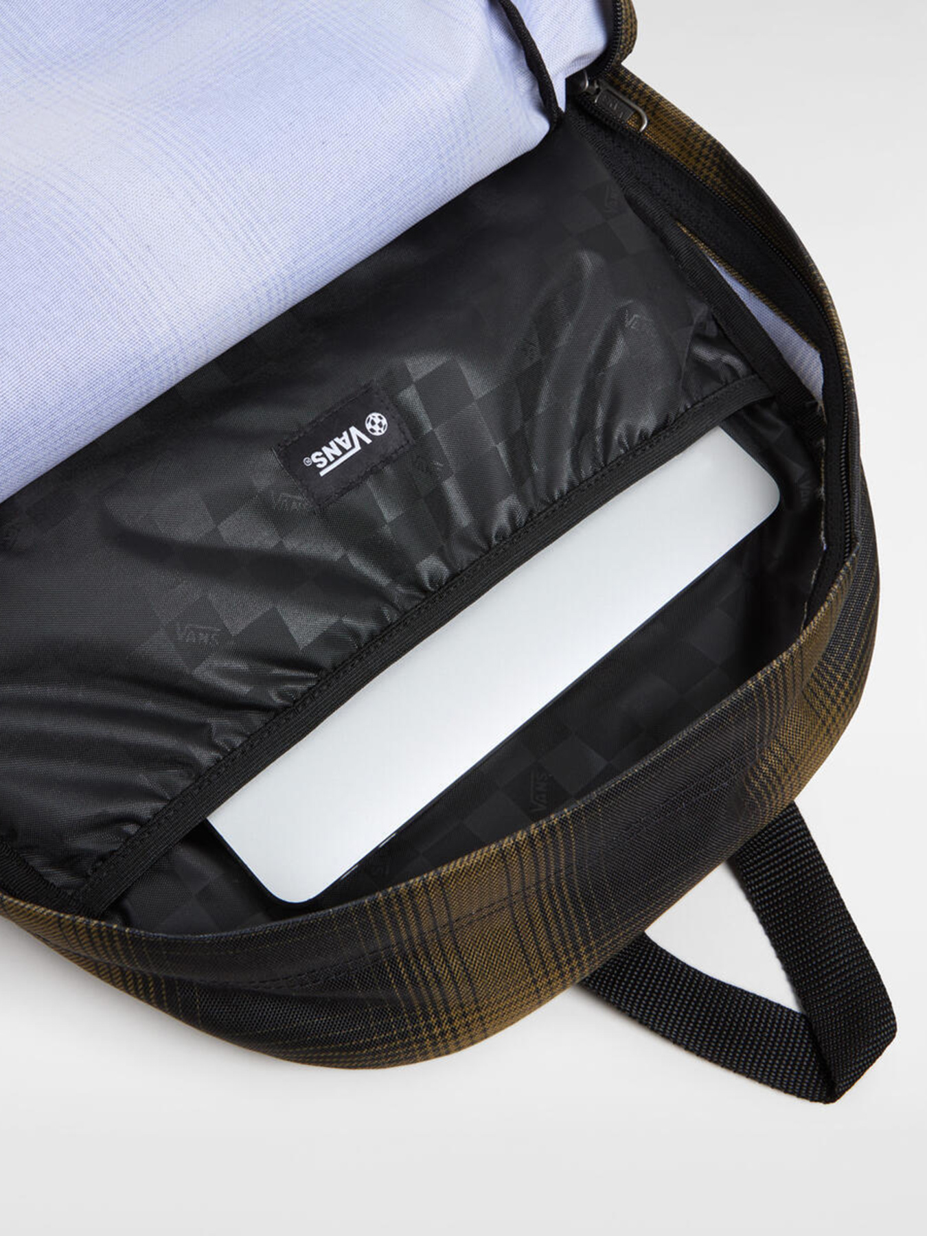 Повседневный рюкзак Vans Old Skool 22L модель VN000H4WDRI1 Фото