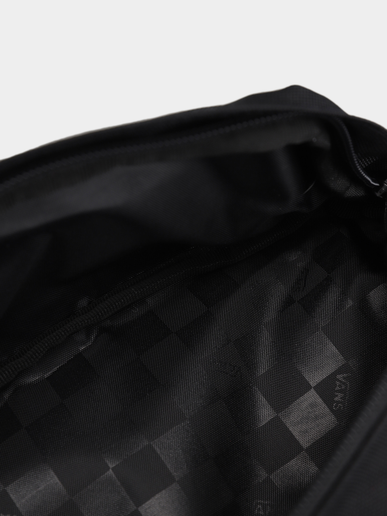 Поясна сумка Vans MTE Trek-Rec Модель VN000M7MBLK1 Фото