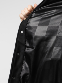 Бомбер Vans LX Tour модель VN000MDKBLK1 Фото