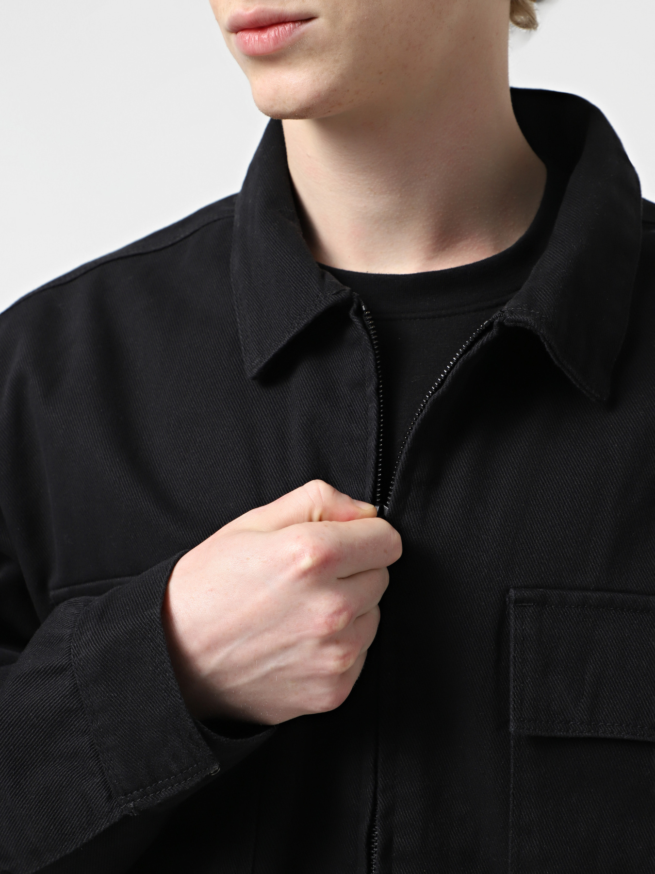 Демисезонная куртка Vans Mcаvoy Zip Station модель VN000NPEBLK1 Демисезонная куртка Vans Mcаvoy Zip Station модель VN000NPEBLK1 Фото