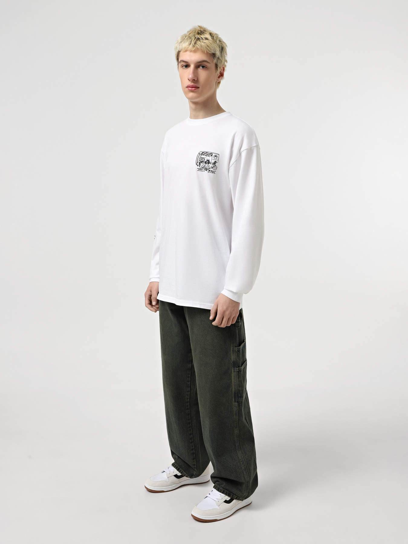 Лонгслив Vans Next Stop модель VN000M41WHT1 Фото