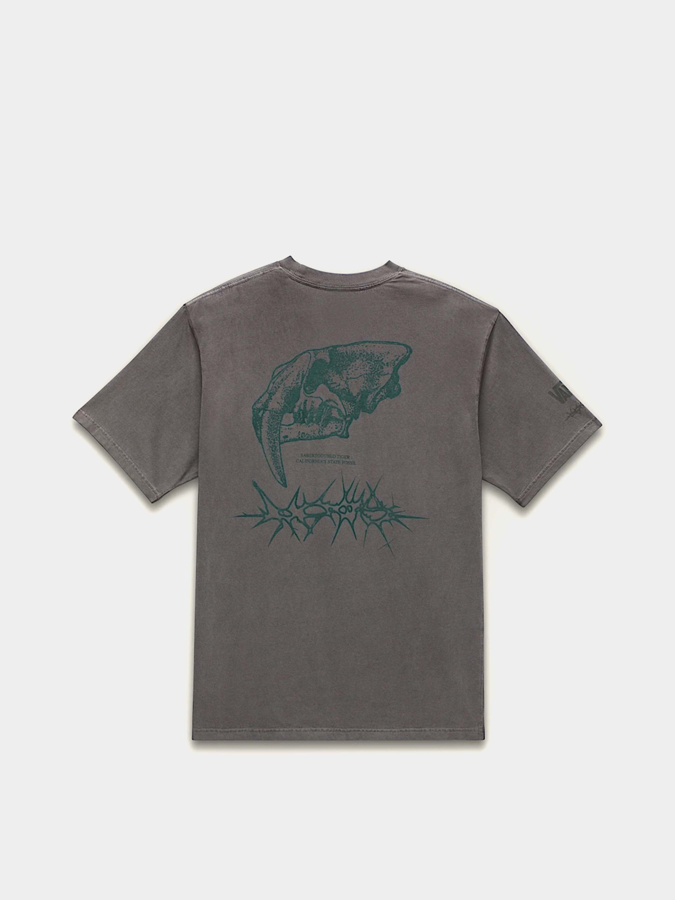 Футболка Vans MTE Sabertooth модель VN000M2RBLK1 Футболка Vans MTE Sabertooth модель VN000M2RBLK1 Фото