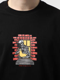 Футболка Vans Skull Window модель VN000NHUBLK1 Фото