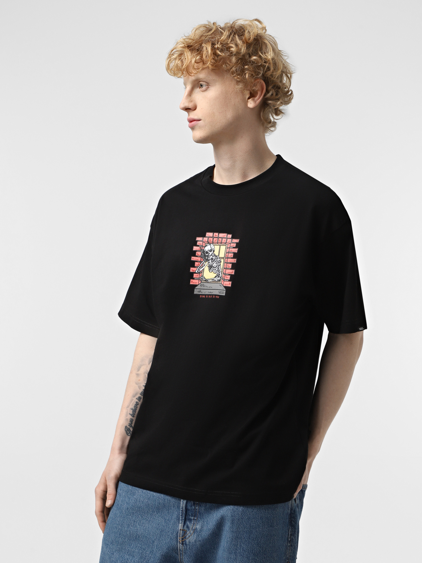 Футболка Vans Skull Window модель VN000NHUBLK1 Фото