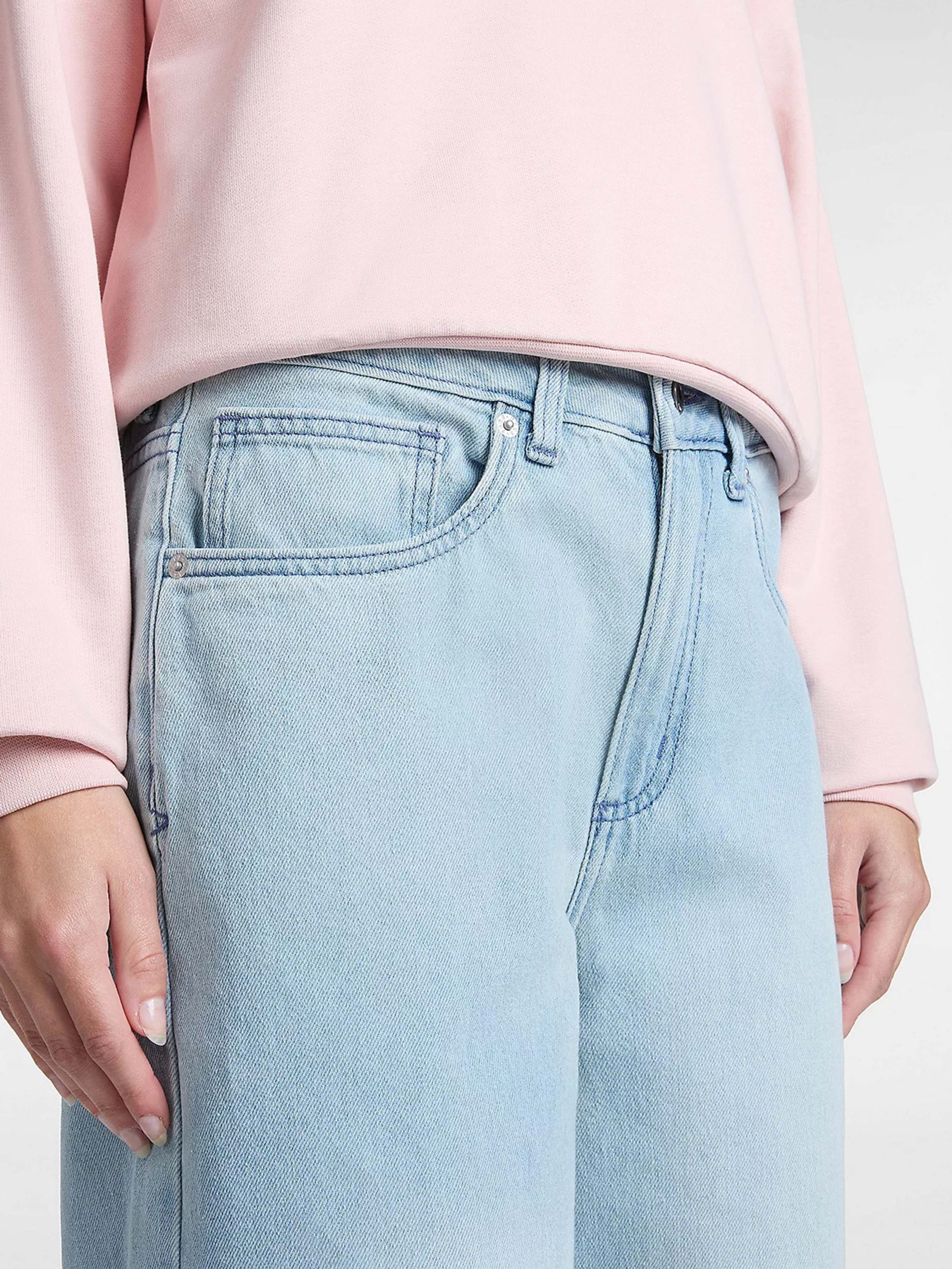 Широкі джинси Vans Sirelle 5 Pocket Puddle модель VN000MB5TTJ1 Фото