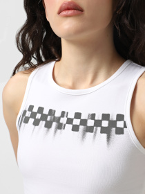 Майка Vans Check Wash Fitted Crop Tank модель VN000MC0WHT1 Фото