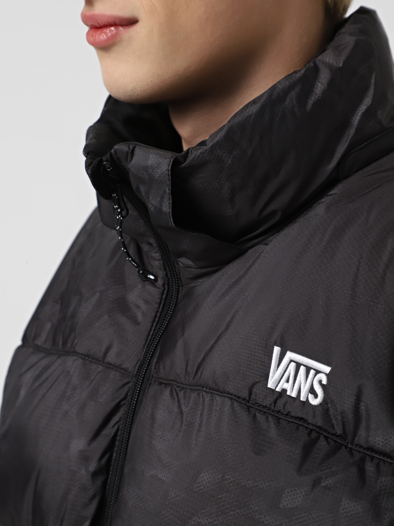 Зимняя куртка Vans MTE Bridgewood Reversible модель VN000PJ7BLK1 Фото