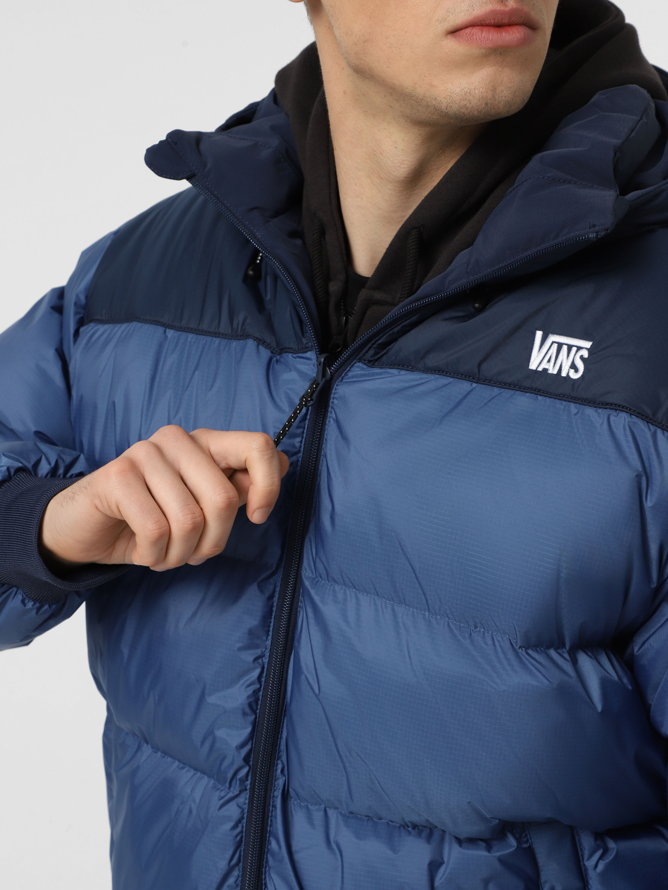 Зимняя куртка Vans MTE Bridgewood Reversible Puffer модель VN000PJ7LKZ1 Фото