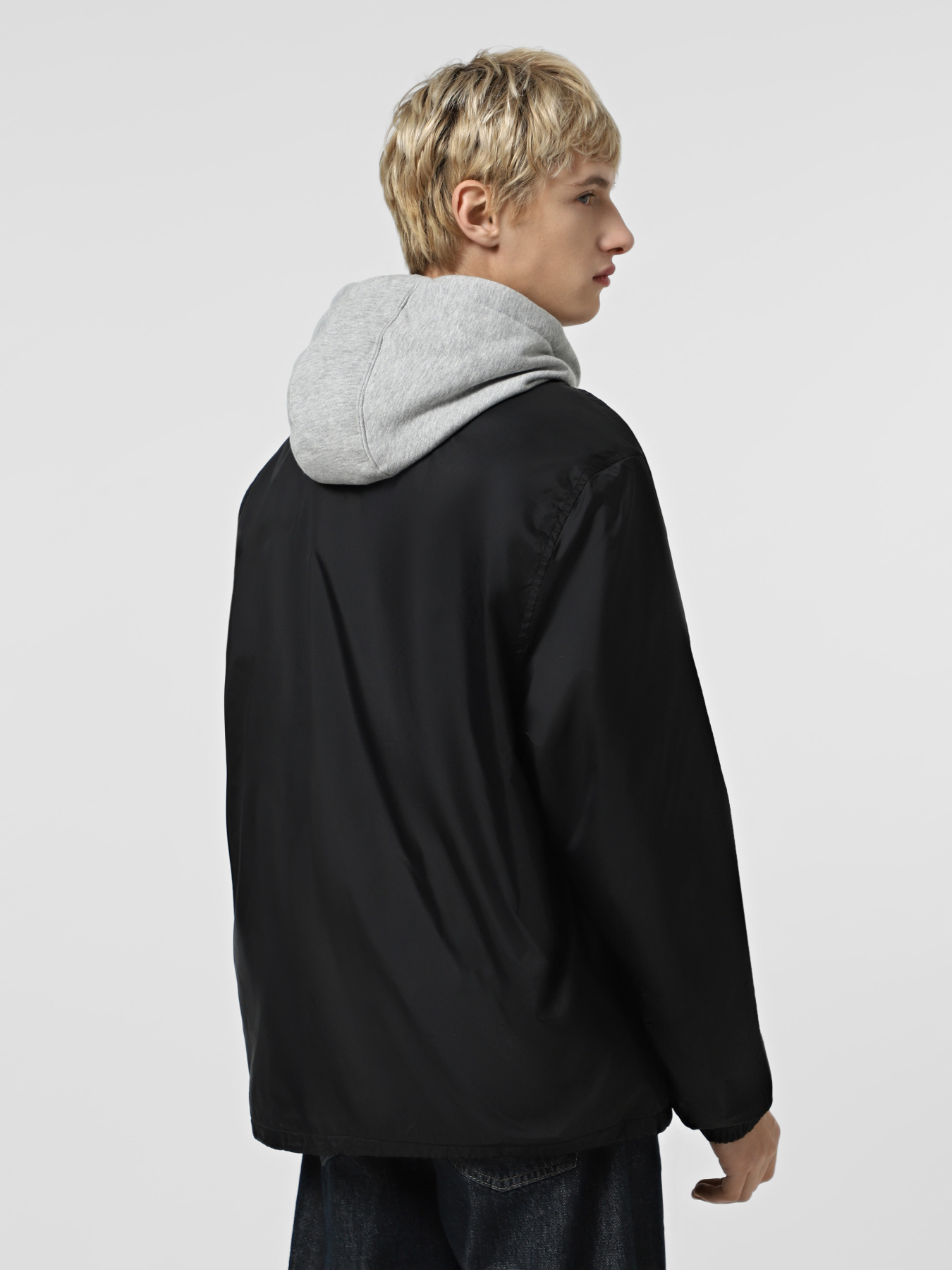 Демісезонна куртка Vans Riley модель VN000P75BLK1 Фото