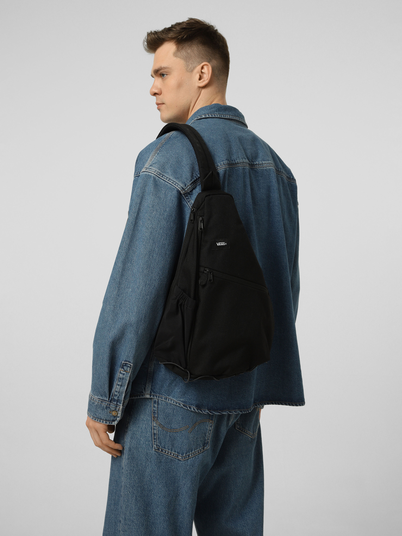 Повсякденний рюкзак Vans REACH SLING модель VN000T5WBLK1 Повсякденний рюкзак Vans REACH SLING модель VN000T5WBLK1 Фото