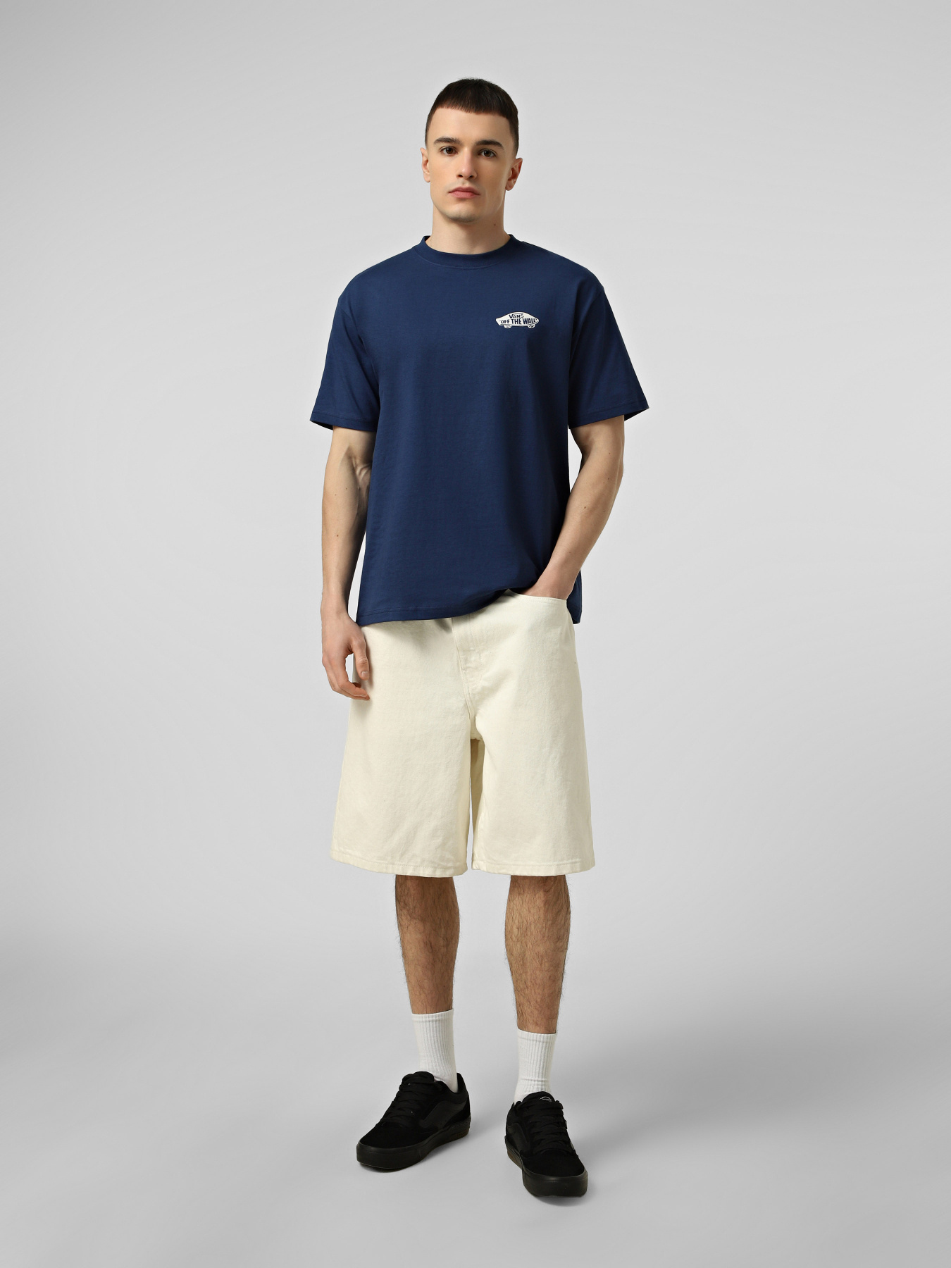 Футболка Vans DOUBLE STANDARD SS TEE модель VN000SYDFOB1 Футболка Vans DOUBLE STANDARD SS TEE модель VN000SYDFOB1 Фото