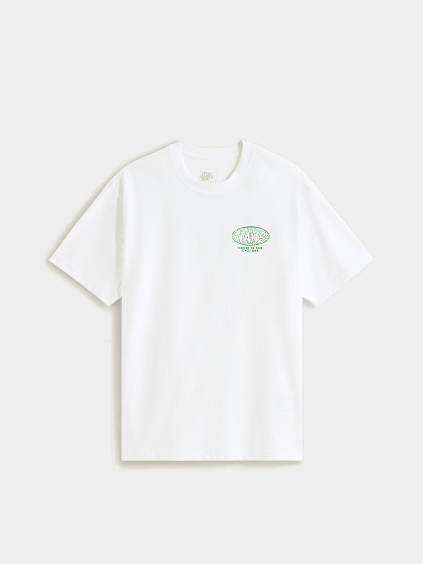 Футболка Vans WORLD TOUR LOOSE SS TEE модель VN000VY8WHT1 Футболка Vans WORLD TOUR LOOSE SS TEE модель VN000VY8WHT1 Фото