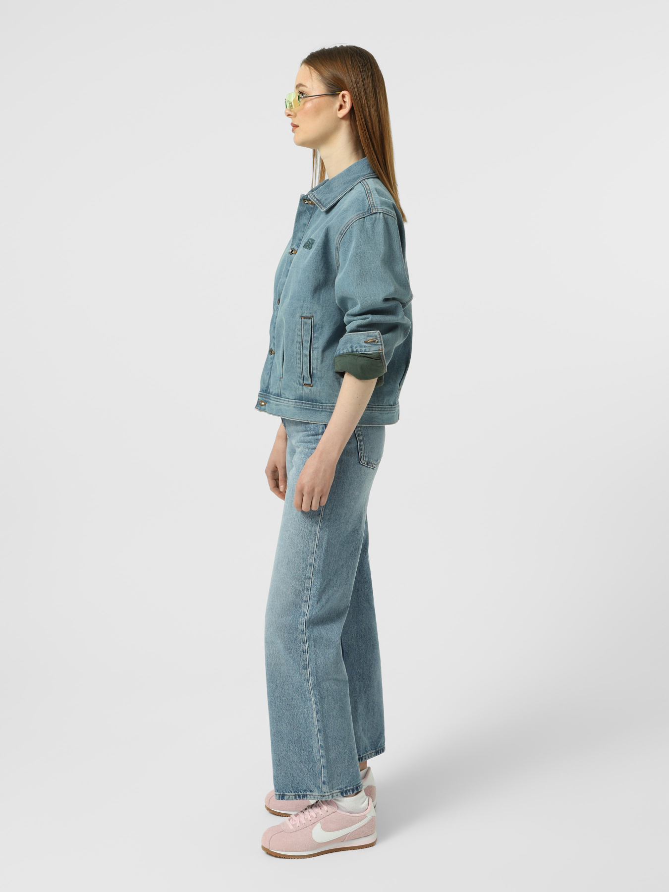 Джинсова куртка Vans WOMENS POMONA STATION JACKET модель VN000T6YCDX1 Джинсова куртка Vans WOMENS POMONA STATION JACKET модель VN000T6YCDX1 Фото