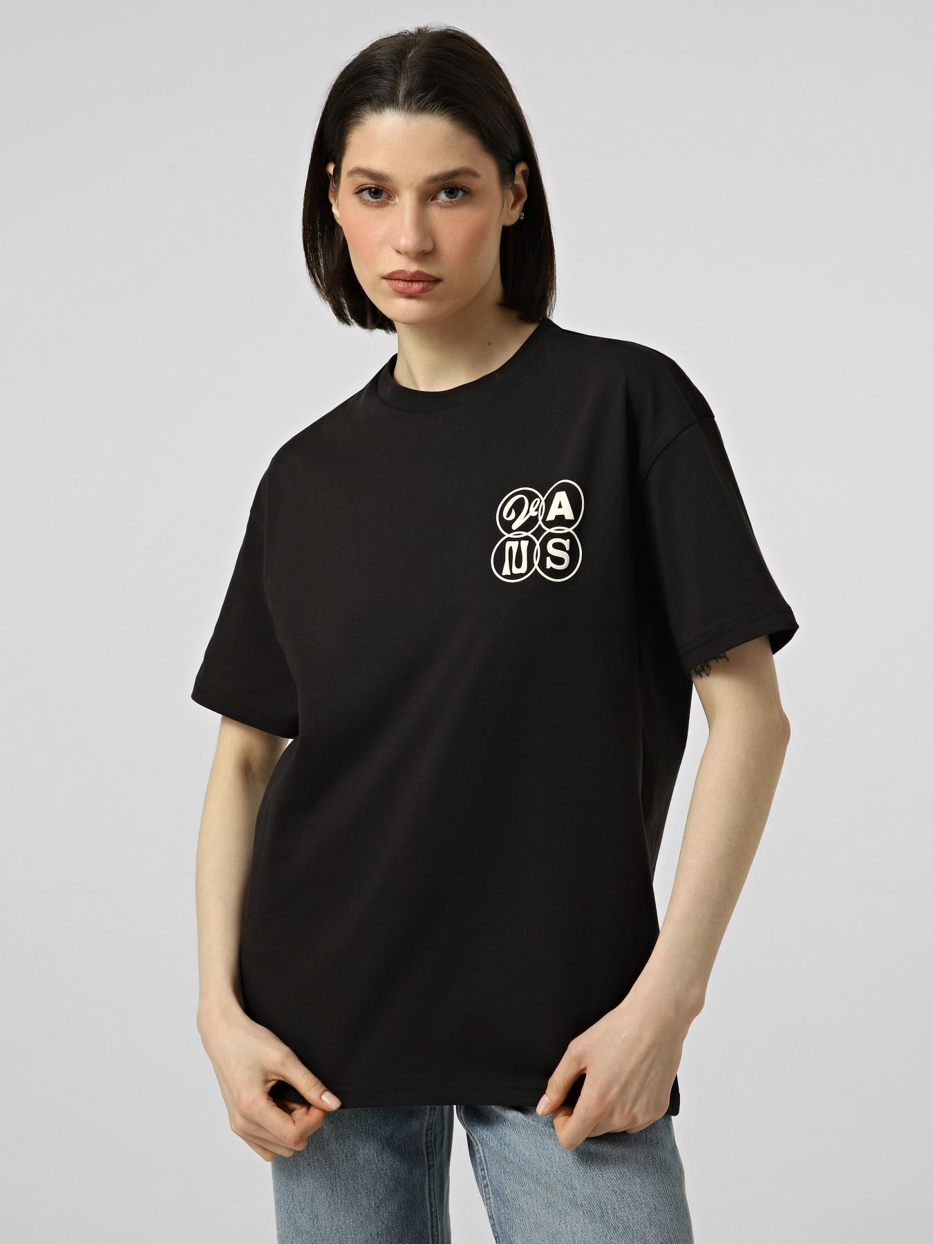 Футболка Vans ELLIPSE OS TEE модель VN000XECBLK1 Фото