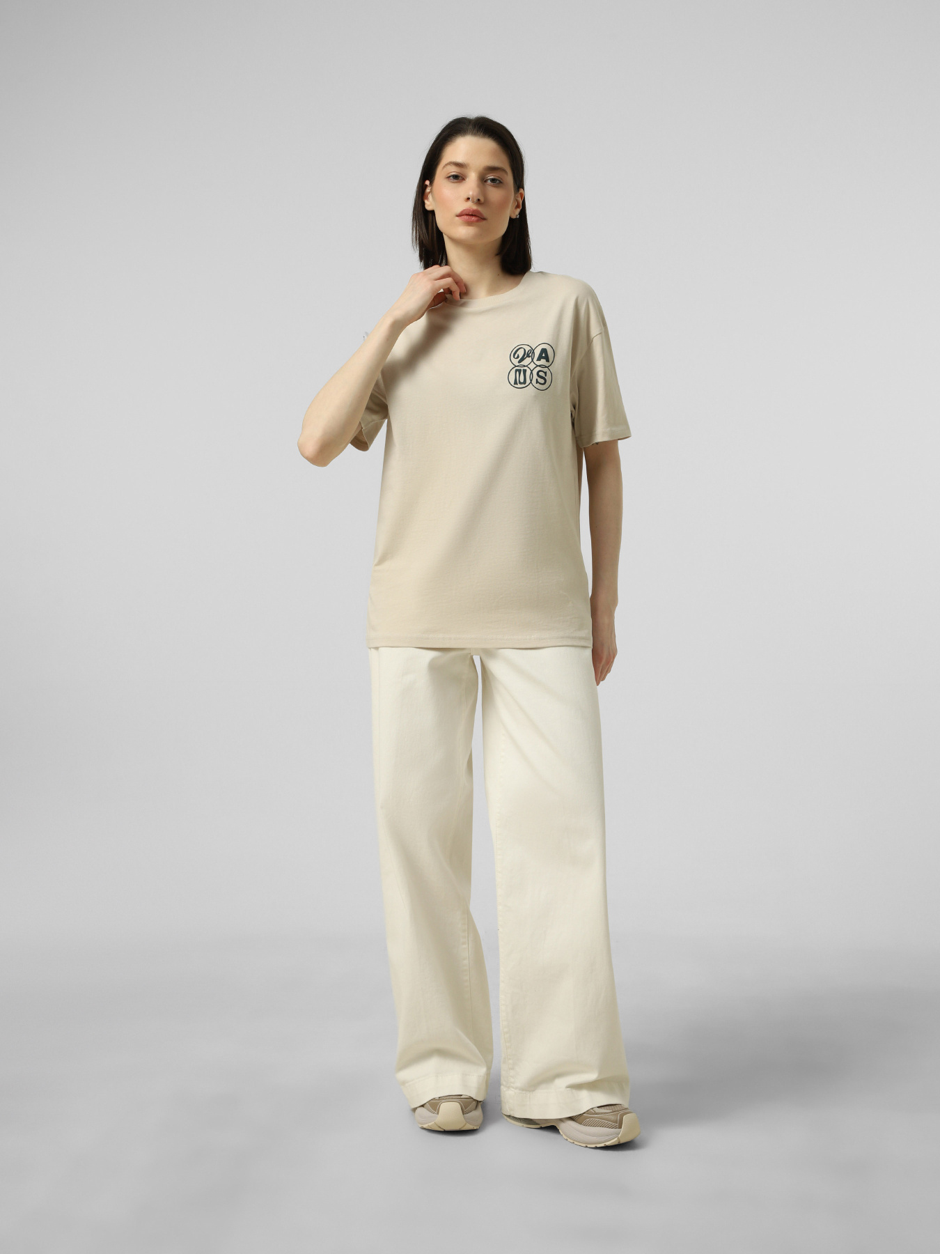 Футболка Vans ELLIPSE OS TEE модель VN000XEC2N11 Фото