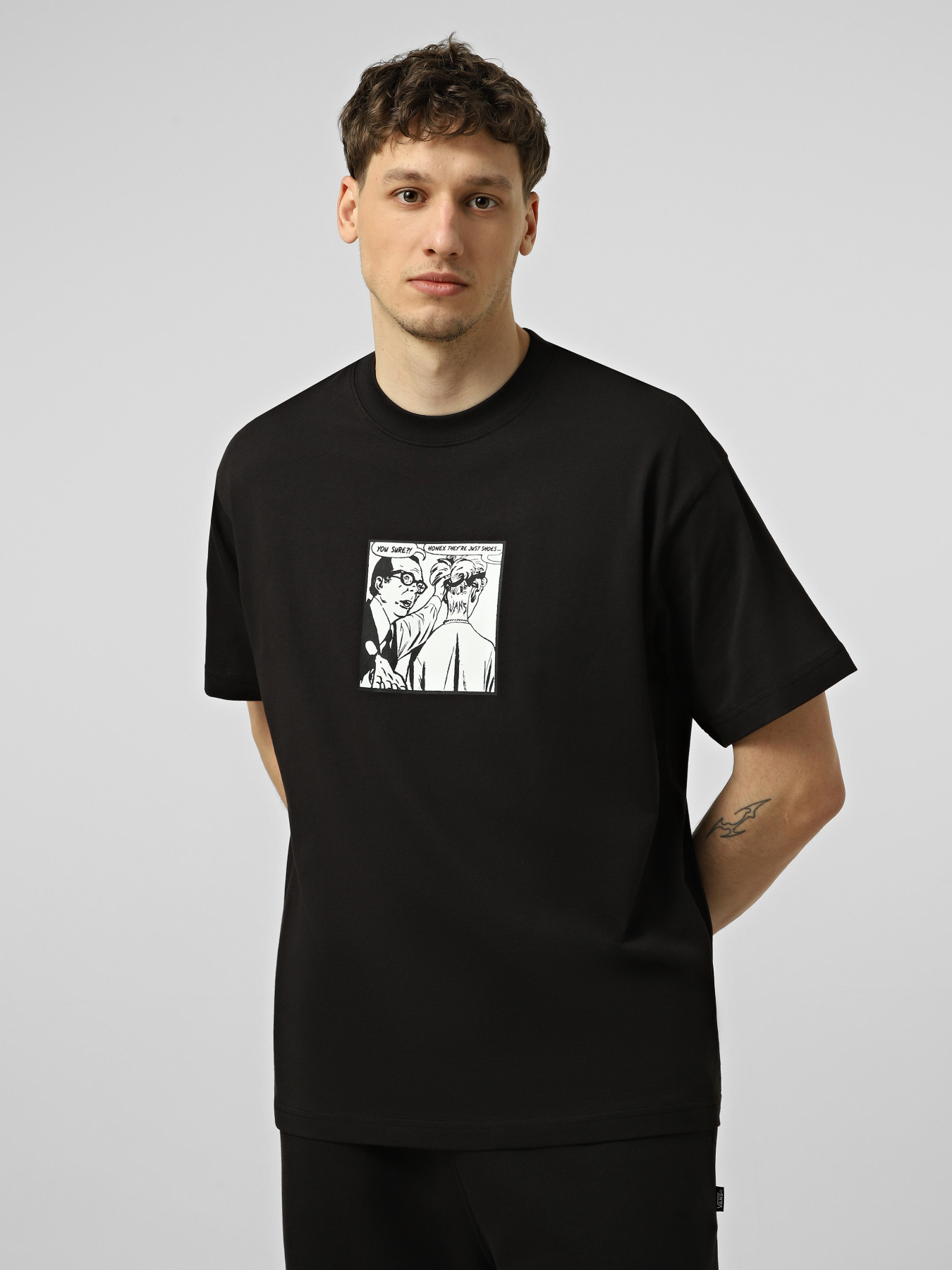 Футболка Vans THEY ARE JUST SHOES LOOSE SS T модель VN000VY4BLK1 Фото