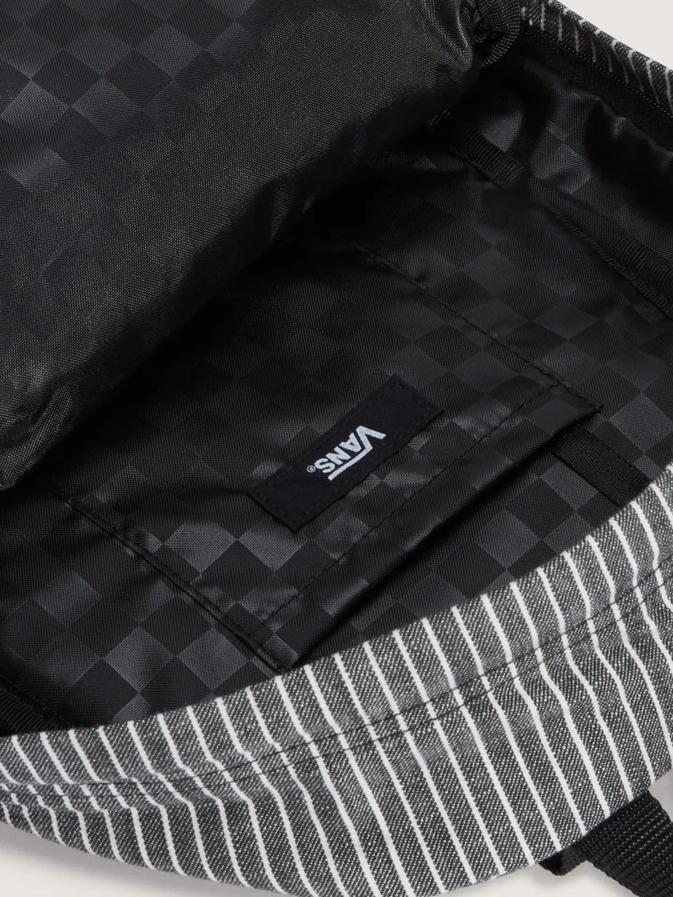 Рюкзаки Vans OLD SKOOL MINI BACKPACK модель VN000Q9AYB21 Фото