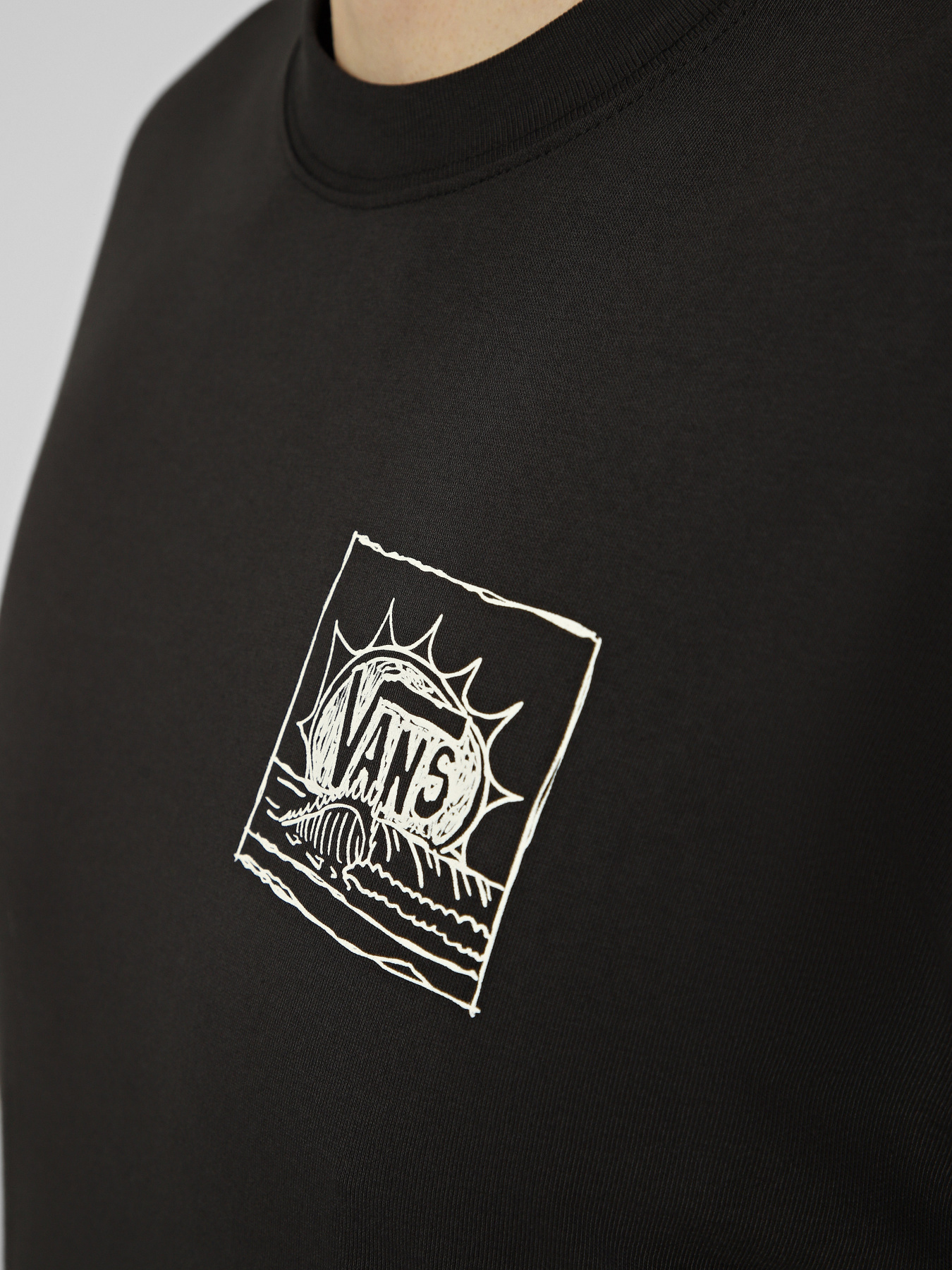 Футболки и поло Vans BRIGHT DAY SS TEE модель VN000TRGBLK1 Фото