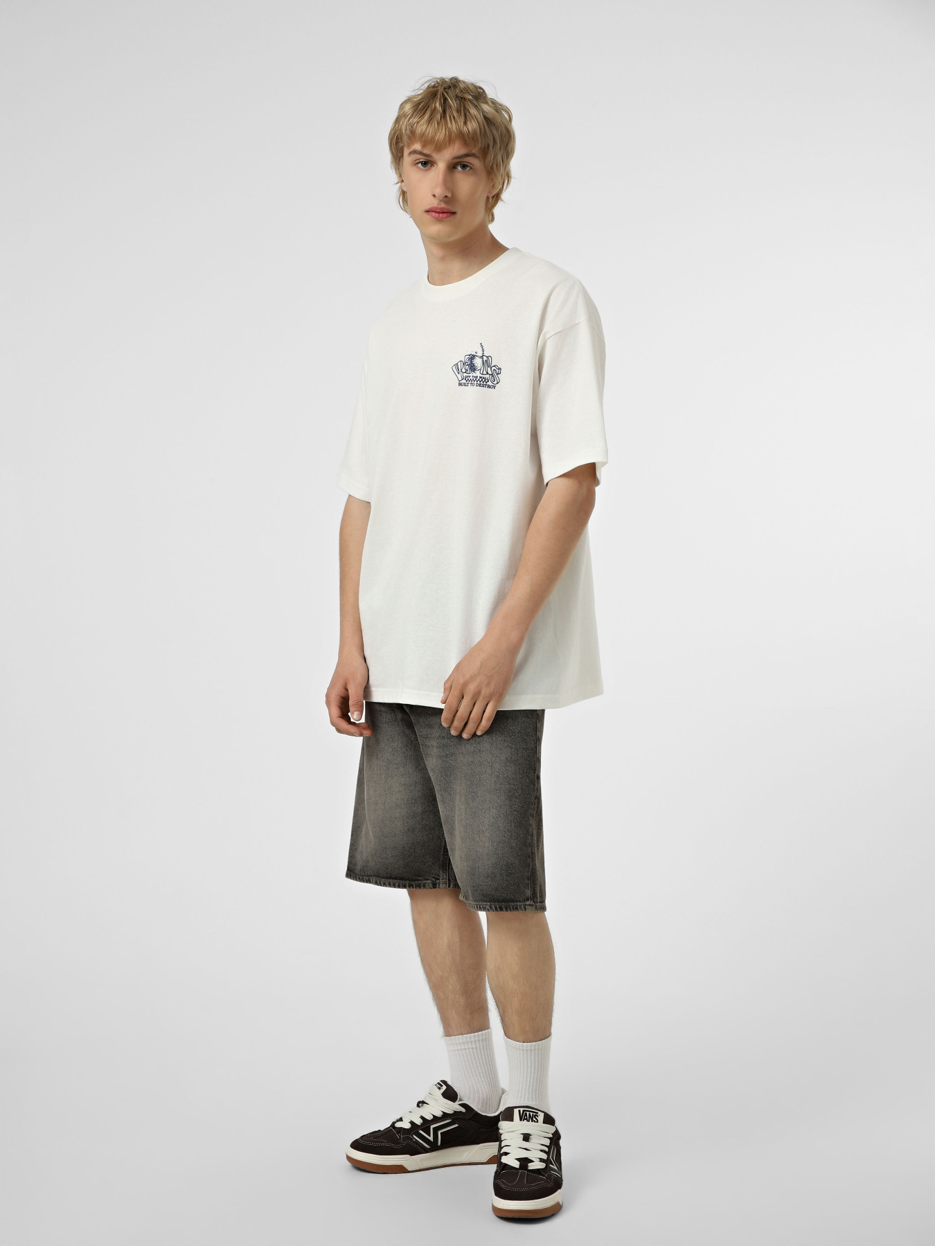Футболки і поло Vans DEMOLISH SS TEE модель VN000XHQWHT1 Фото