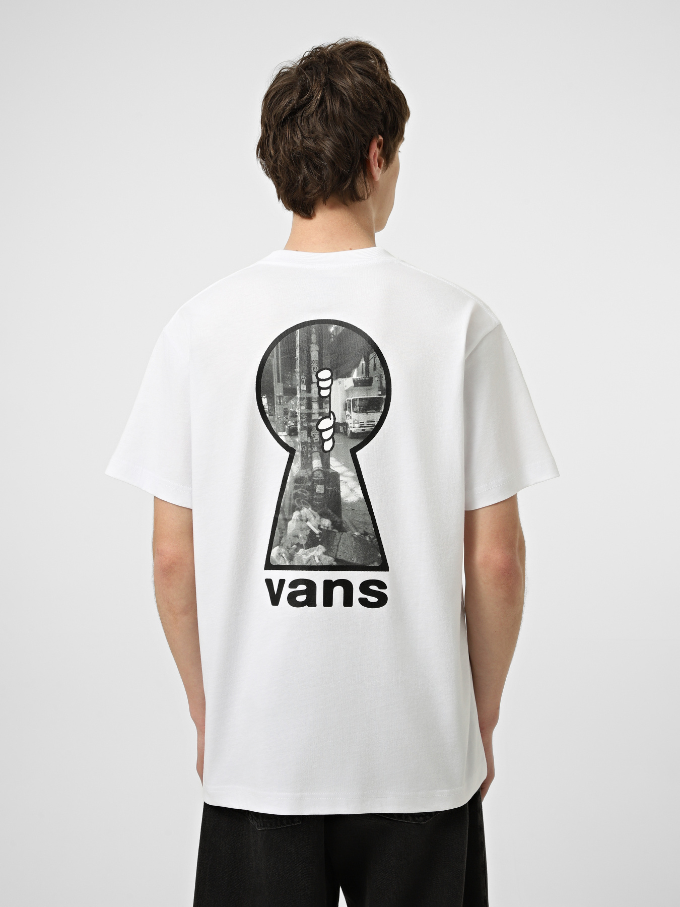 Футболки и поло Vans KEYHOLE CLASSIC SS TEE модель VN000VYFWHT1 Фото