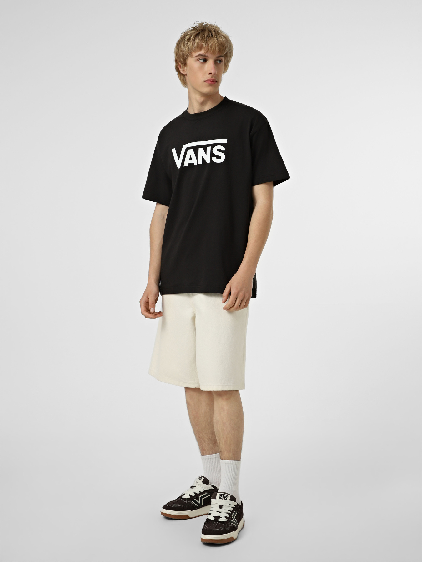 Футболки і поло Vans VANS CLASSIC SS TEE модель VN000RA1BLK1 Фото