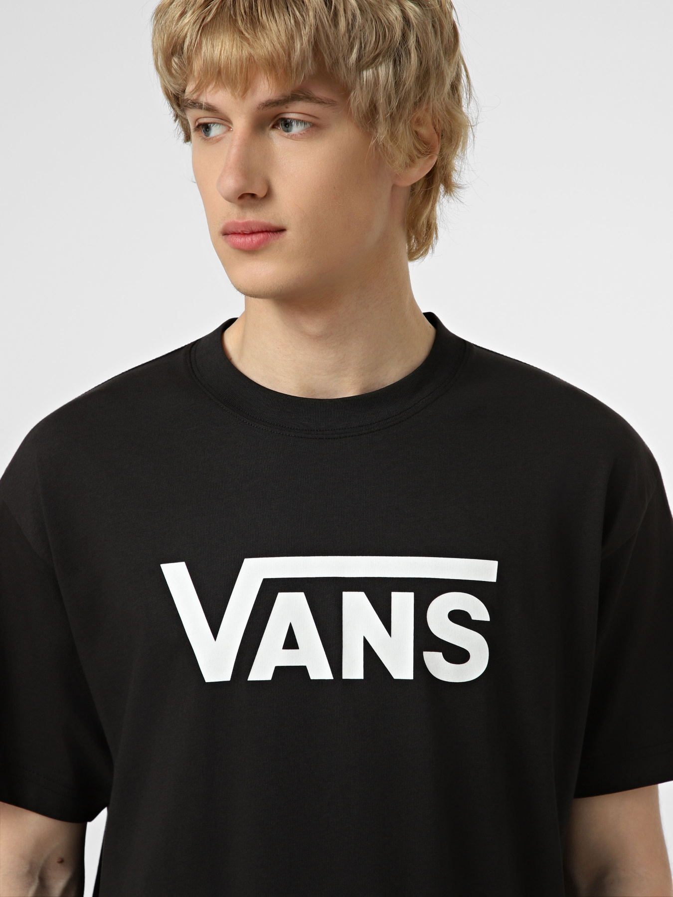 Футболки і поло Vans VANS CLASSIC SS TEE модель VN000RA1BLK1 Фото