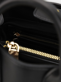 Сумка Valentino Chamonix модель VBS7GF04 001 Сумка Valentino Chamonix модель VBS7GF04 001 Фото