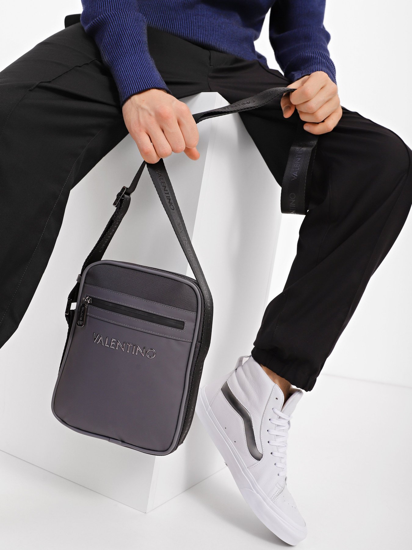 Мессенджер Valentino модель VBS6H003 GRIGIO Фото