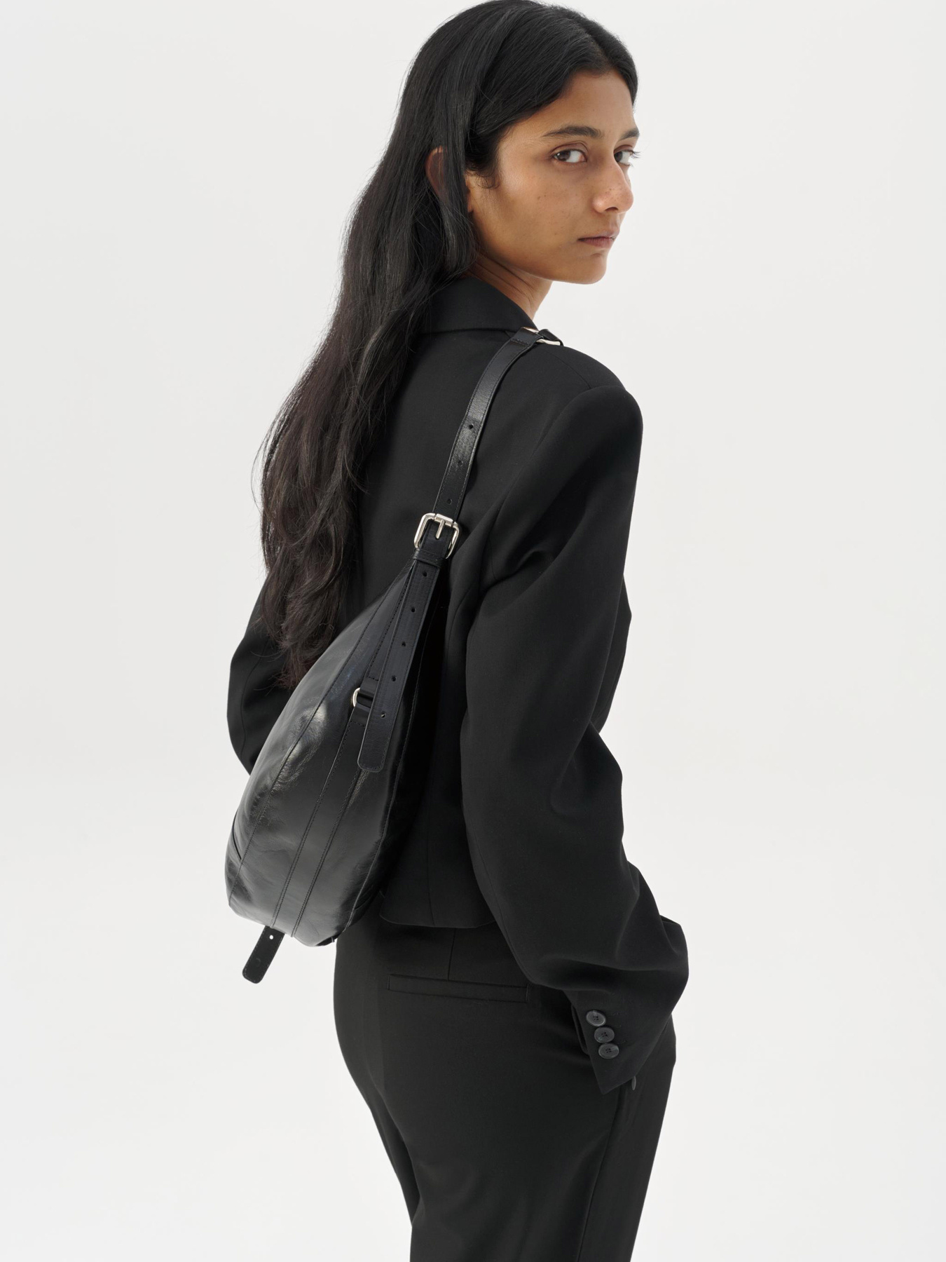 Хобо VAGABOND Itami модель BM01-101-20 Фото