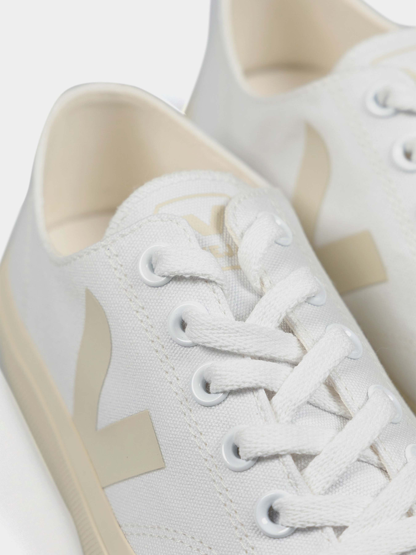 Кеды низкие Veja модель PL0101401 WATA II LOW Фото