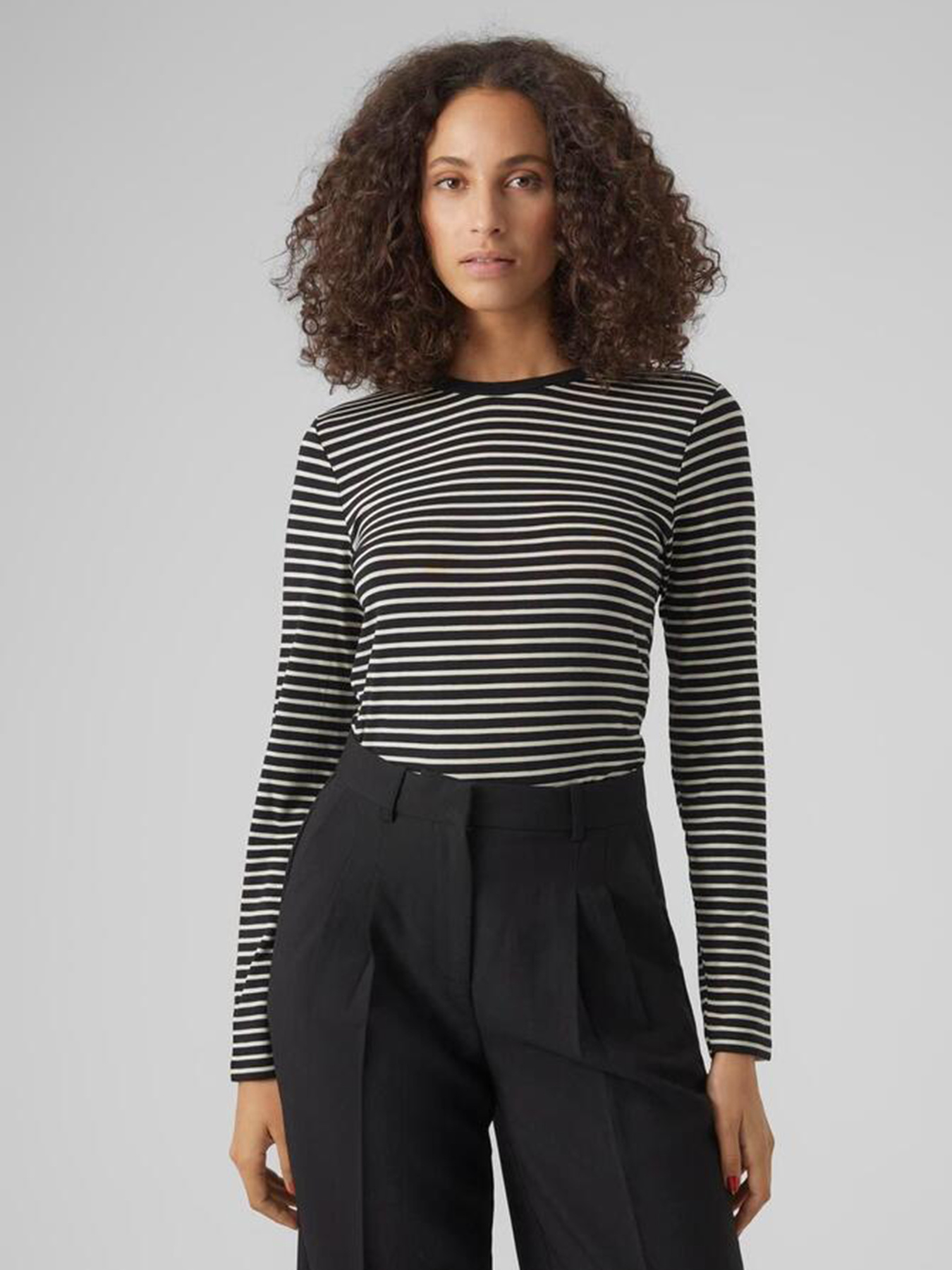 Лонгслив Vero Moda модель 10298360_Black BIRCH Фото