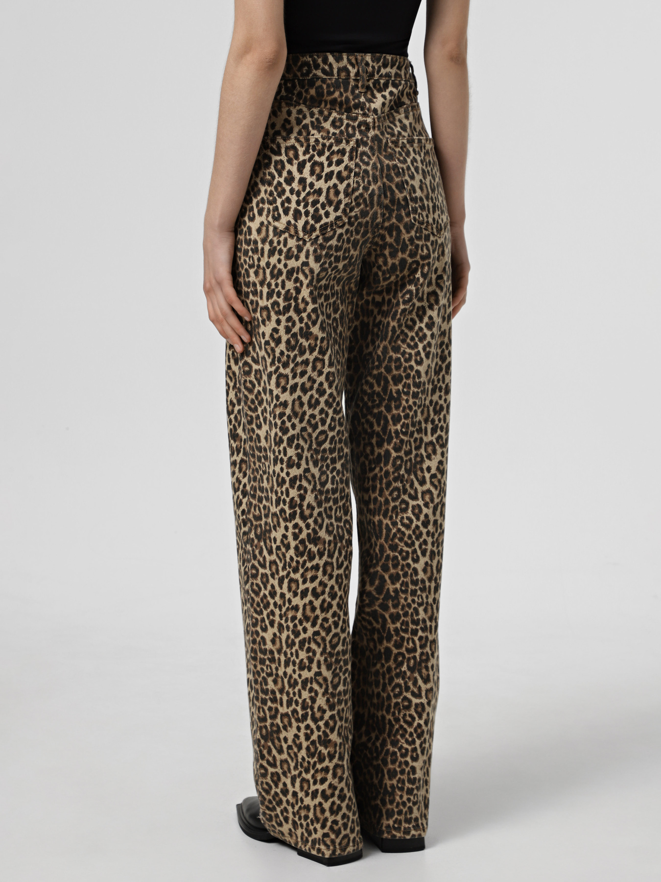 Прямые джинсы Vero Moda модель 10330128_Silver Mink LEOPARD Фото