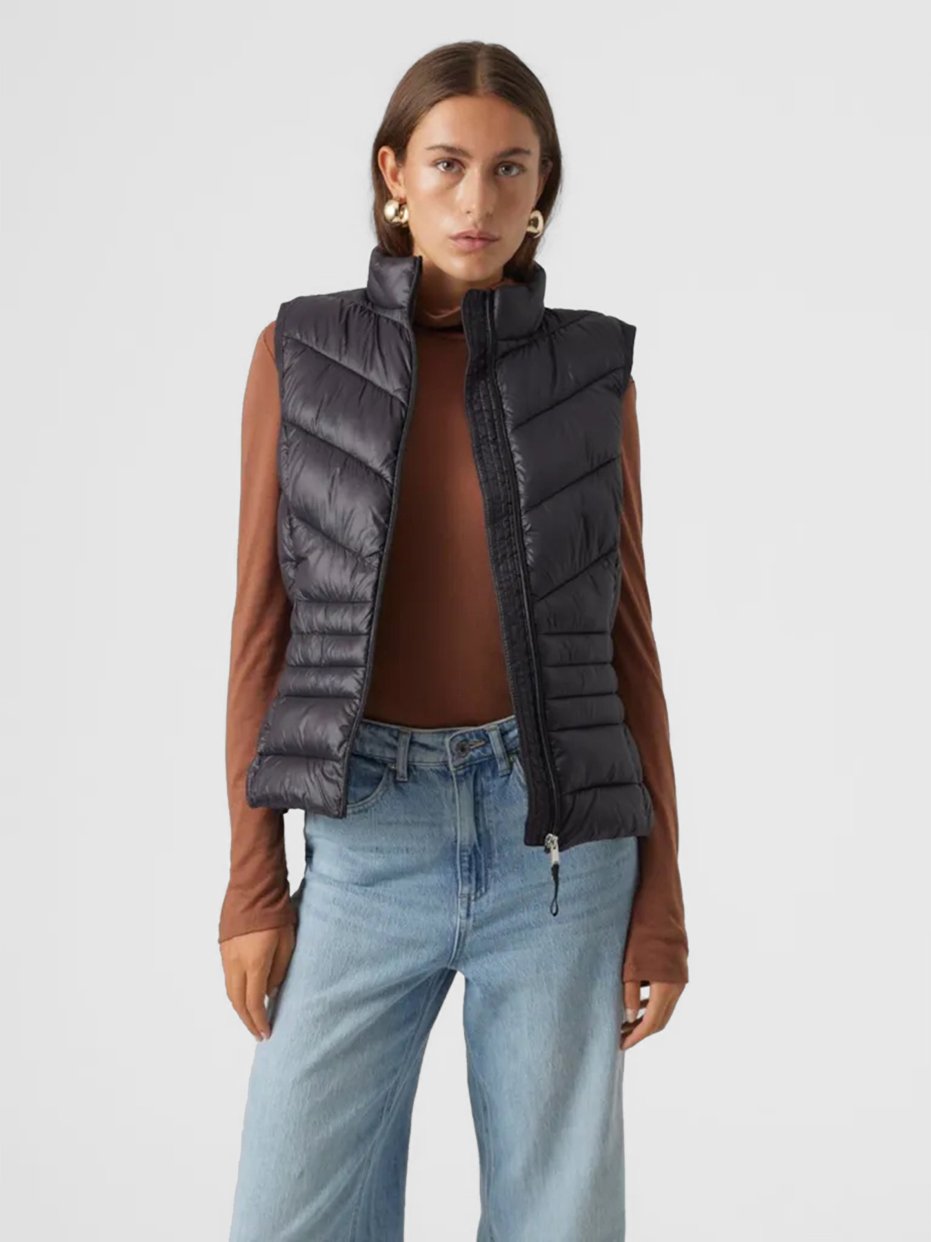 Жилет з утеплювачем Vero Moda модель 10289449_Black Фото