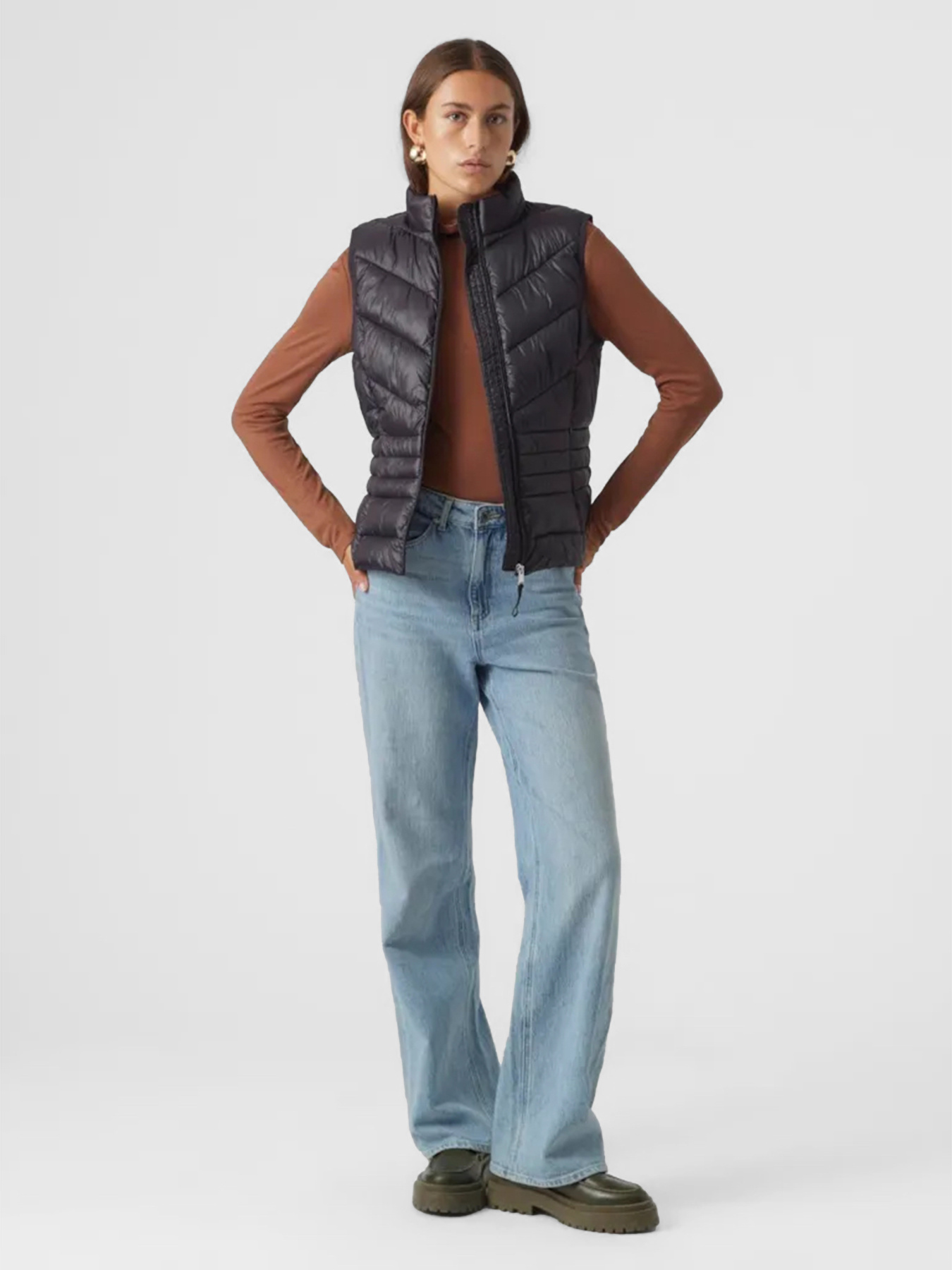 Утеплений жилет Vero Moda модель 10289449_Black Фото