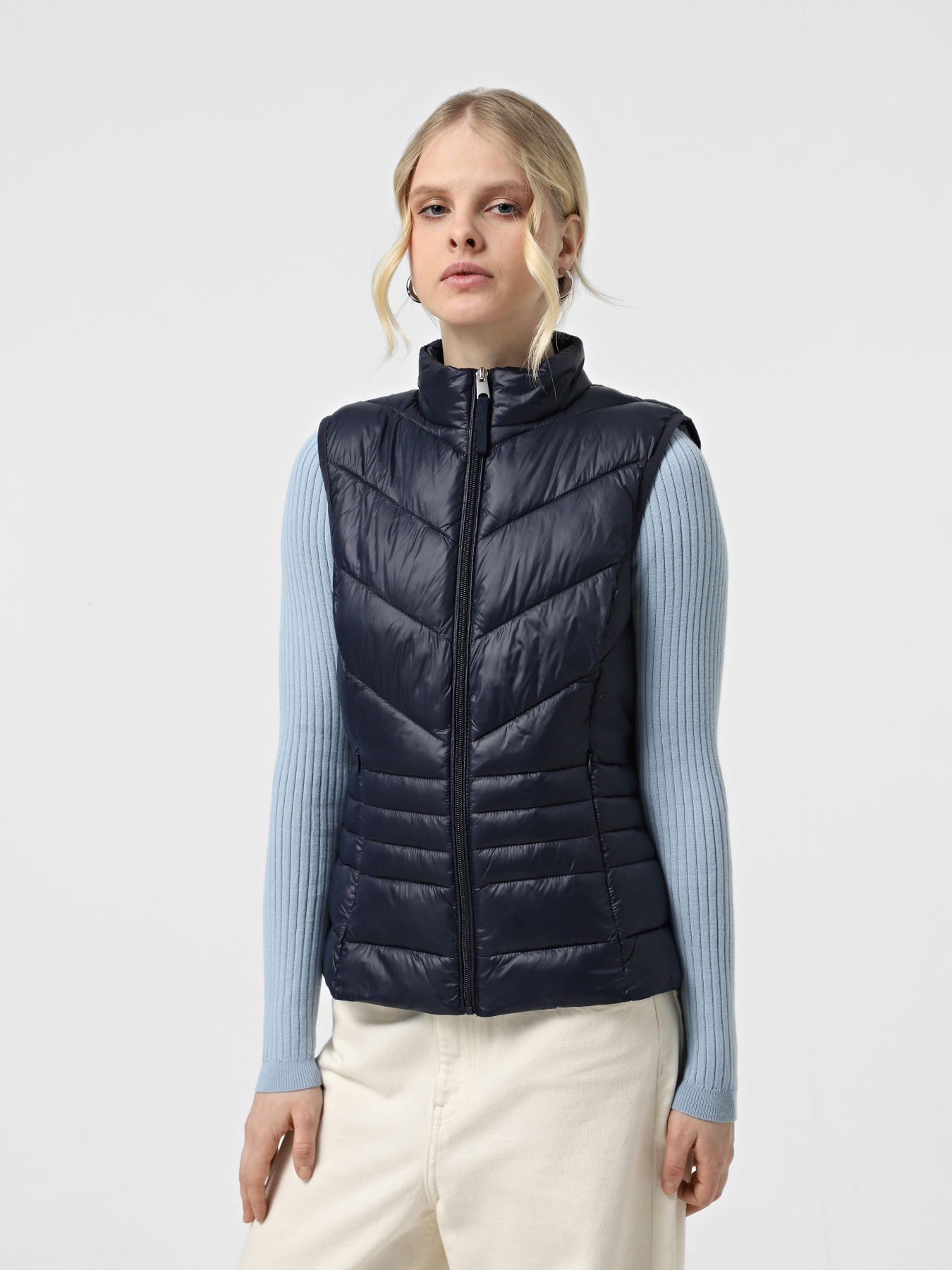 Жилет з утеплювачем Vero Moda модель 10289449_Navy Blazer Фото