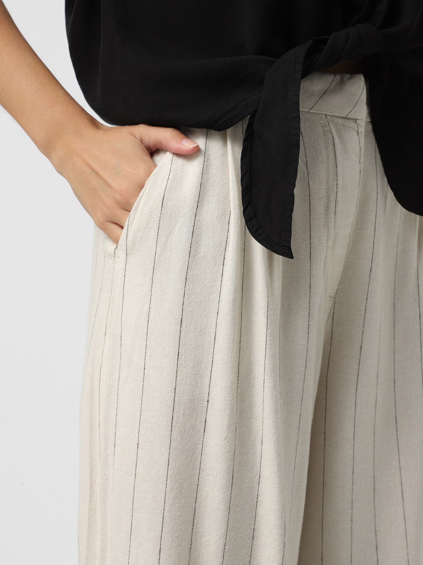 Штани повсякденні Vero Moda модель 10322125_Oatmeal GREY PINSTRIPE Фото